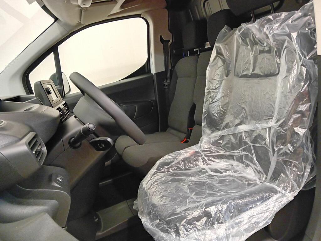 Peugeot Partner E-PARTNER STANDARD 800KG ELECTRICO BEV 100 KW 136CV 4P 13 Peugeot Partner E-PARTNER STANDARD 800KG ELECTRICO BEV 100 KW 136CV 4P 13