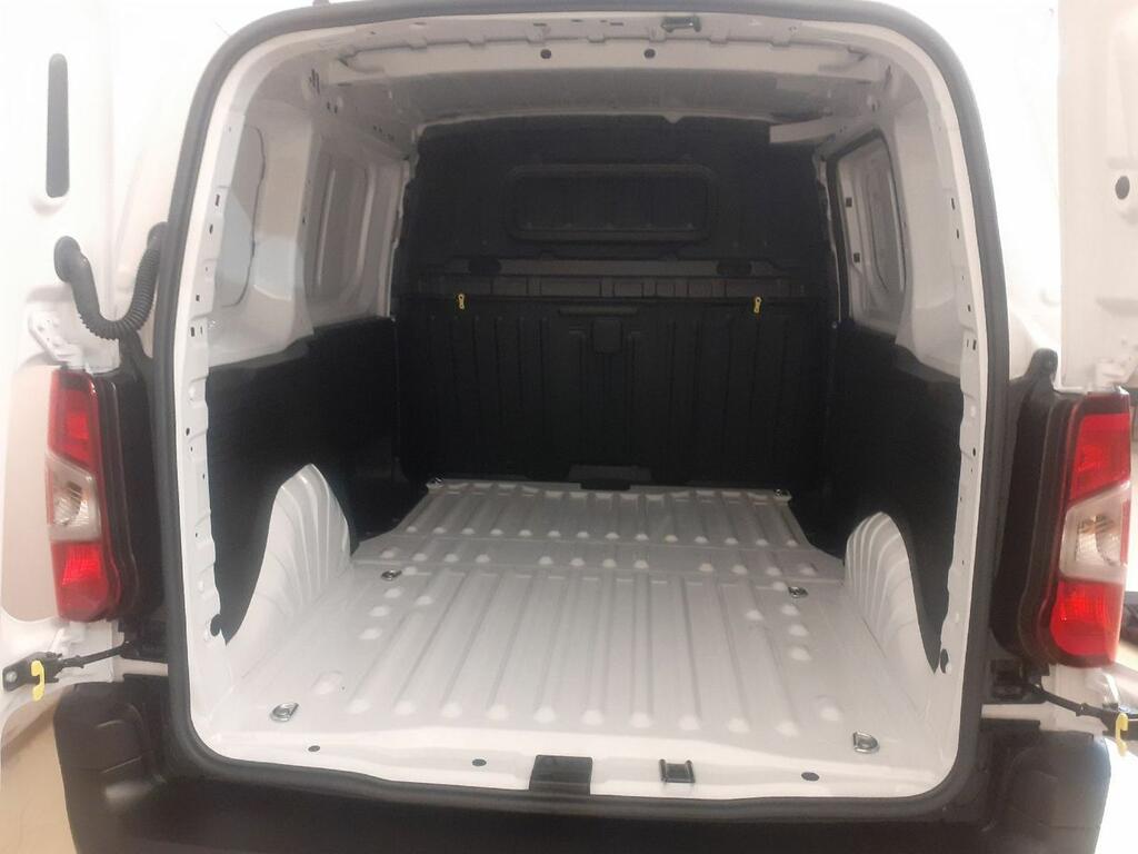 Peugeot Partner E-PARTNER STANDARD 800KG ELECTRICO BEV 100 KW 136CV 4P 17 Peugeot Partner E-PARTNER STANDARD 800KG ELECTRICO BEV 100 KW 136CV 4P 17