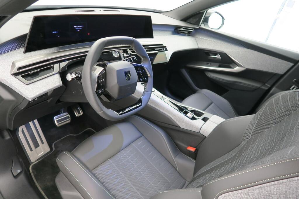 Peugeot 5008 1.2 107KW GT eDCS6 7 Peugeot 5008 1.2 107KW GT eDCS6 7