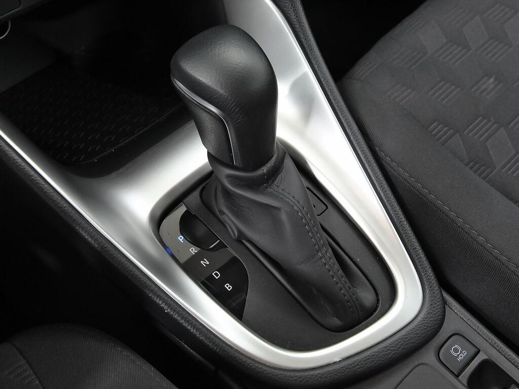 Toyota Yaris 1.5 120H Active Plus 26 Toyota Yaris 1.5 120H Active Plus 26