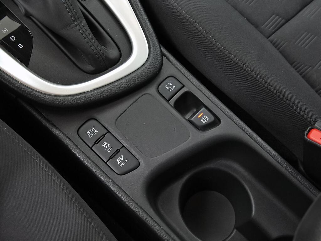 Toyota Yaris 1.5 120H Active Plus 27 Toyota Yaris 1.5 120H Active Plus 27