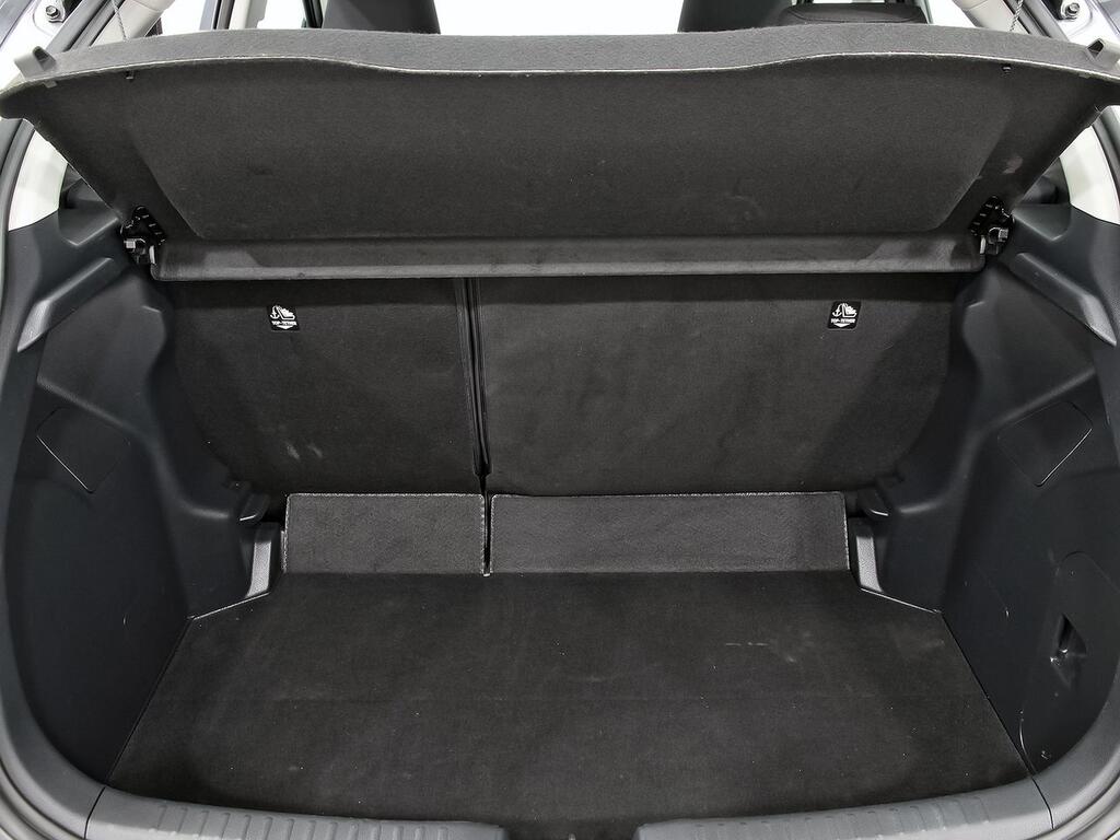 Toyota Yaris 1.5 120H Active Plus 9 Toyota Yaris 1.5 120H Active Plus 9