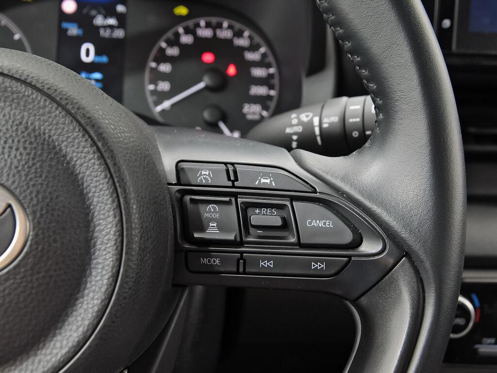 Toyota Yaris 1.5 120H Active Plus 18 Toyota Yaris 1.5 120H Active Plus 18