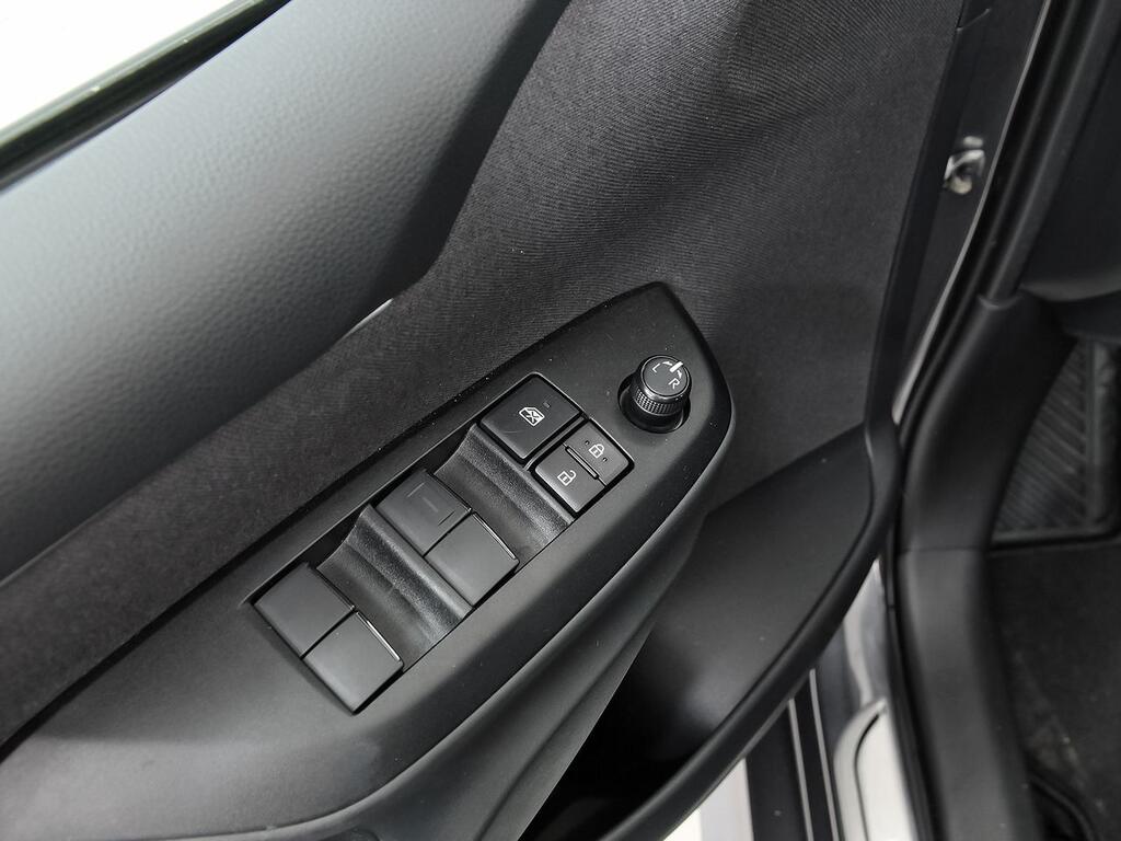 Toyota Yaris 1.5 120H Active Plus 11 Toyota Yaris 1.5 120H Active Plus 11