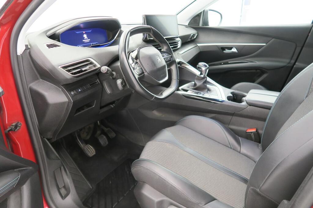 Peugeot 3008 1.2 PureTech 96KW (130CV) S&S Allure 7 Peugeot 3008 1.2 PureTech 96KW (130CV) S&S Allure 7