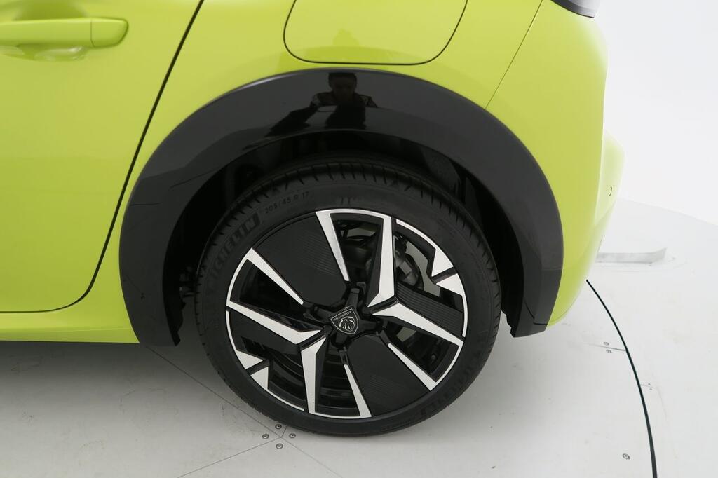 Peugeot 208 GT HYBRID 100 eDCS6 22 Peugeot 208 GT HYBRID 100 eDCS6 22