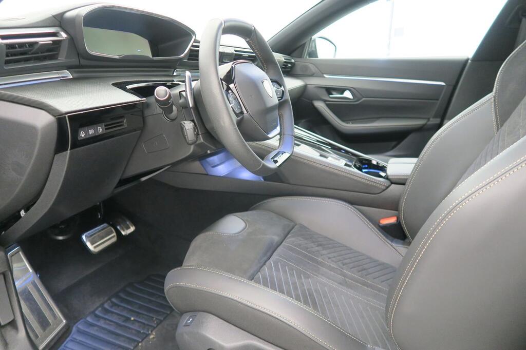 Peugeot 508 Hybrid SW GT HYBRID 225 e-EAT8 5 Peugeot 508 Hybrid SW GT HYBRID 225 e-EAT8 5
