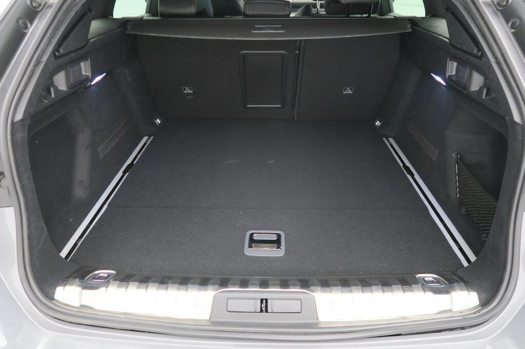 Peugeot 508 Hybrid SW GT HYBRID 225 e-EAT8 17 Peugeot 508 Hybrid SW GT HYBRID 225 e-EAT8 17