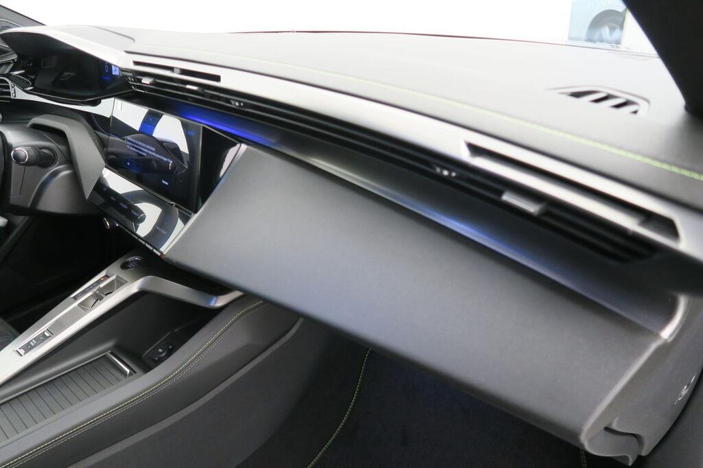 Peugeot 308 5P GT Eléctrico 115kW (156CV) 54kWh 12 Peugeot 308 5P GT Eléctrico 115kW (156CV) 54kWh 12