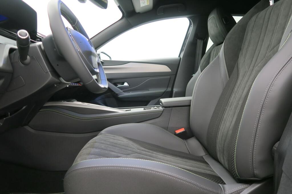 Peugeot 308 5P GT Eléctrico 115kW (156CV) 54kWh 14 Peugeot 308 5P GT Eléctrico 115kW (156CV) 54kWh 14