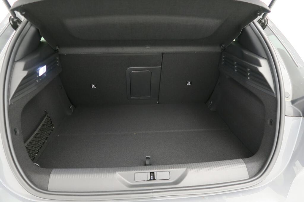 Peugeot 308 5P GT Eléctrico 115kW (156CV) 54kWh 16 Peugeot 308 5P GT Eléctrico 115kW (156CV) 54kWh 16