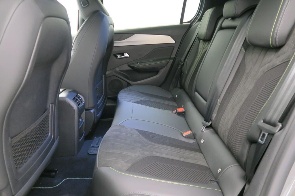 Peugeot 308 5P GT Eléctrico 115kW (156CV) 54kWh 15 Peugeot 308 5P GT Eléctrico 115kW (156CV) 54kWh 15