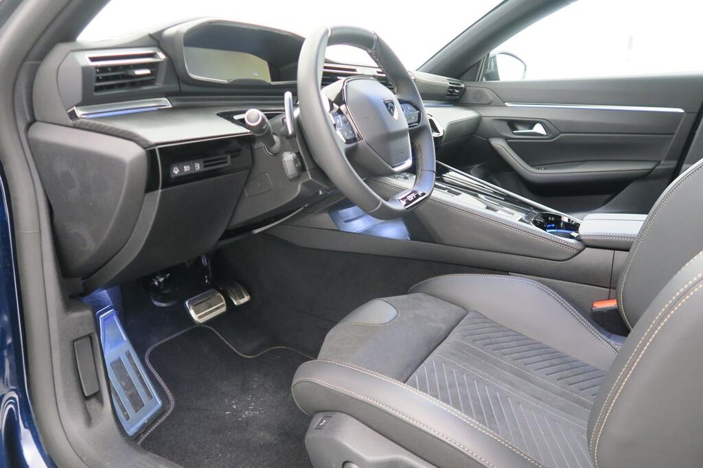 Peugeot 508 Hybrid 5P GT HYBRID 180 e-EAT8 5 Peugeot 508 Hybrid 5P GT HYBRID 180 e-EAT8 5