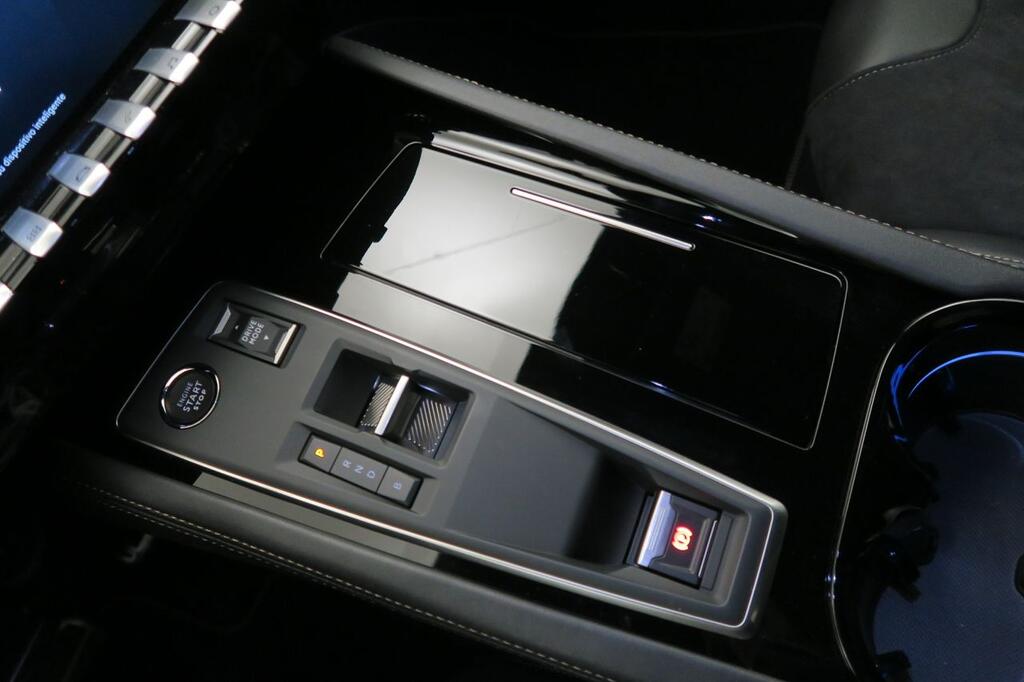 Peugeot 508 Hybrid 5P GT HYBRID 180 e-EAT8 8 Peugeot 508 Hybrid 5P GT HYBRID 180 e-EAT8 8