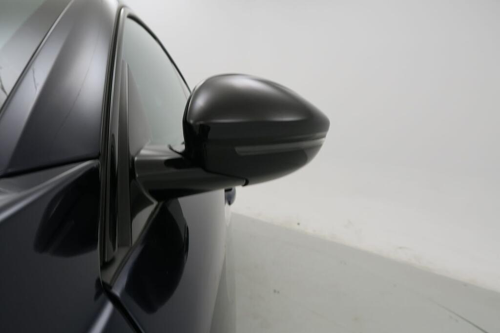 Peugeot 508 Hybrid 5P GT HYBRID 180 e-EAT8 21 Peugeot 508 Hybrid 5P GT HYBRID 180 e-EAT8 21