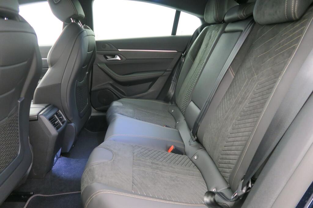 Peugeot 508 Hybrid 5P GT HYBRID 180 e-EAT8 16 Peugeot 508 Hybrid 5P GT HYBRID 180 e-EAT8 16