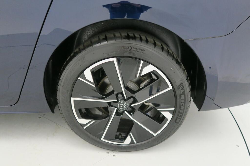Peugeot 508 Hybrid 5P GT HYBRID 180 e-EAT8 22 Peugeot 508 Hybrid 5P GT HYBRID 180 e-EAT8 22