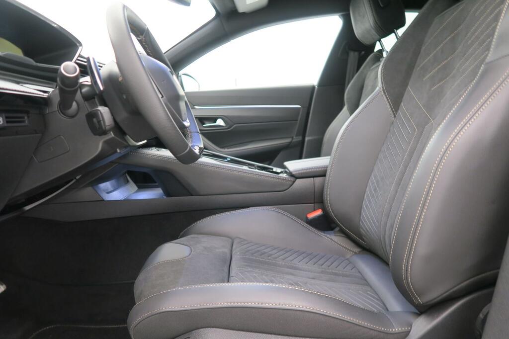 Peugeot 508 Hybrid 5P GT HYBRID 180 e-EAT8 15 Peugeot 508 Hybrid 5P GT HYBRID 180 e-EAT8 15