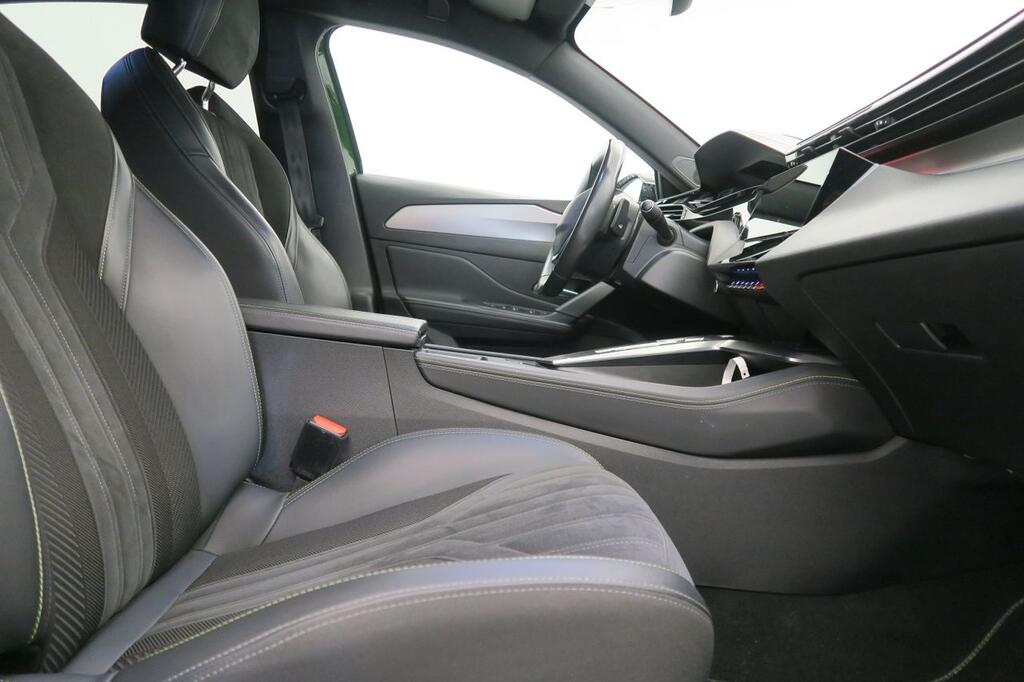 Peugeot 308 5P GT Puretech 130 S&S EAT8 14