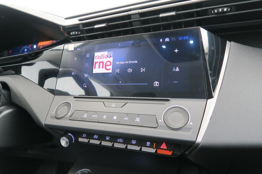 Peugeot 308 5P Active Hybrid 180 eEAT8 9 Peugeot 308 5P Active Hybrid 180 eEAT8 9