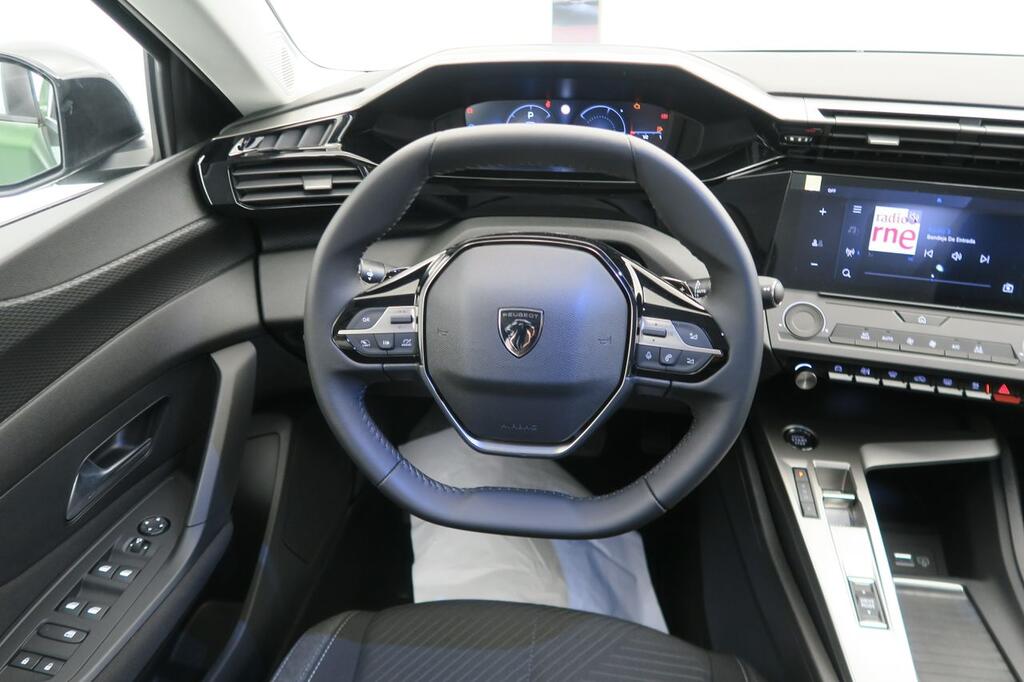 Peugeot 308 5P Active Hybrid 180 eEAT8 6 Peugeot 308 5P Active Hybrid 180 eEAT8 6