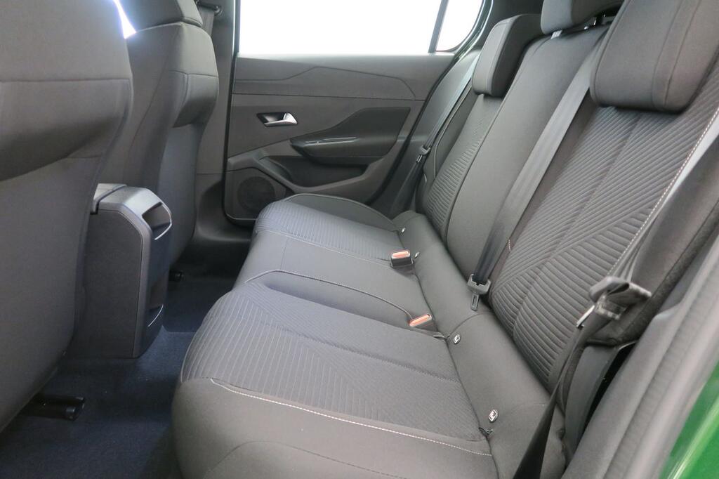 Peugeot 308 5P Active Hybrid 180 eEAT8 18 Peugeot 308 5P Active Hybrid 180 eEAT8 18