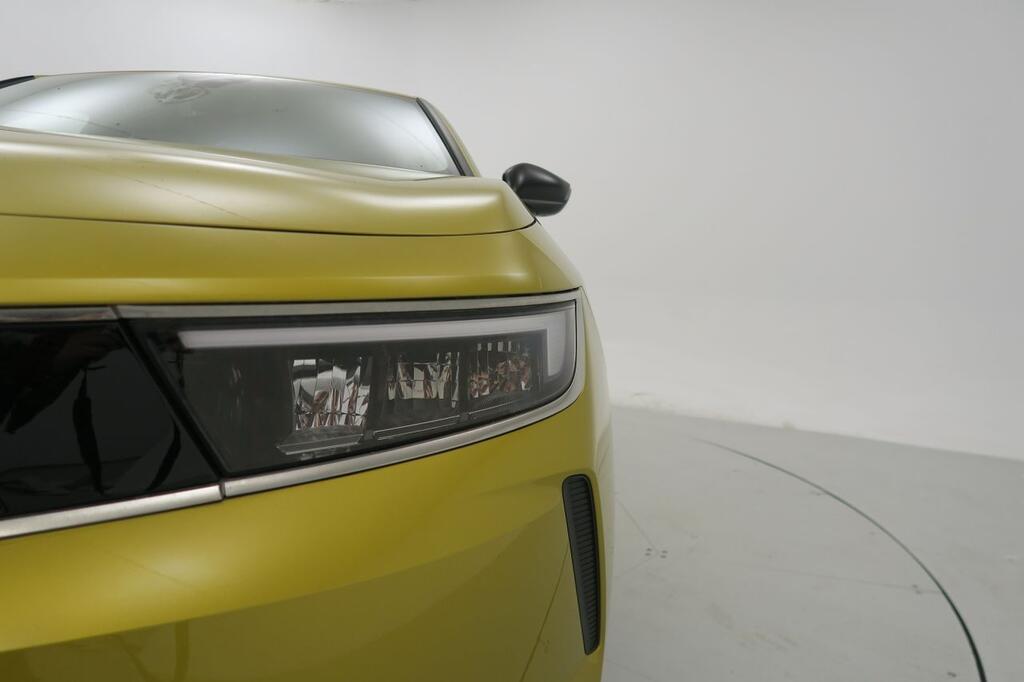 Opel Astra 1.6T Hybrid 132kW (180CV) Elegance Auto 19 Opel Astra 1.6T Hybrid 132kW (180CV) Elegance Auto 19