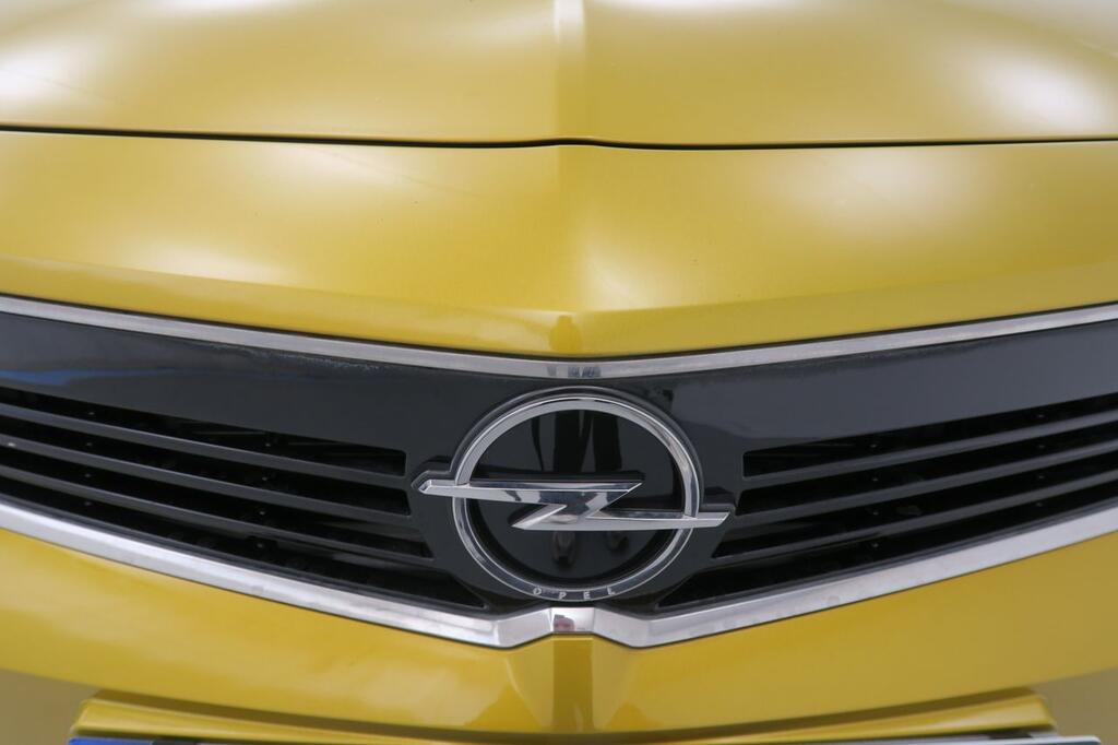 Opel Astra 1.6T Hybrid 132kW (180CV) Elegance Auto 17 Opel Astra 1.6T Hybrid 132kW (180CV) Elegance Auto 17