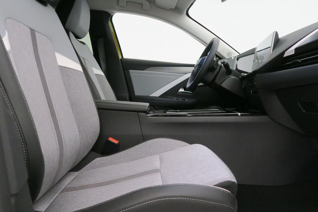 Opel Astra 1.6T Hybrid 132kW (180CV) Elegance Auto 14 Opel Astra 1.6T Hybrid 132kW (180CV) Elegance Auto 14