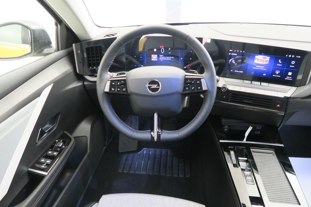 Opel Astra 1.6T Hybrid 132kW (180CV) Elegance Auto 12 Opel Astra 1.6T Hybrid 132kW (180CV) Elegance Auto 12