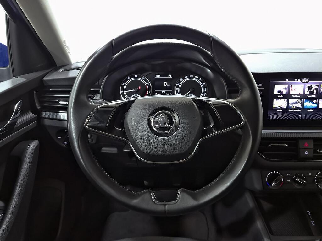 Skoda Kamiq 1.0 TSI 70kW (95CV) Active 15 Skoda Kamiq 1.0 TSI 70kW (95CV) Active 15