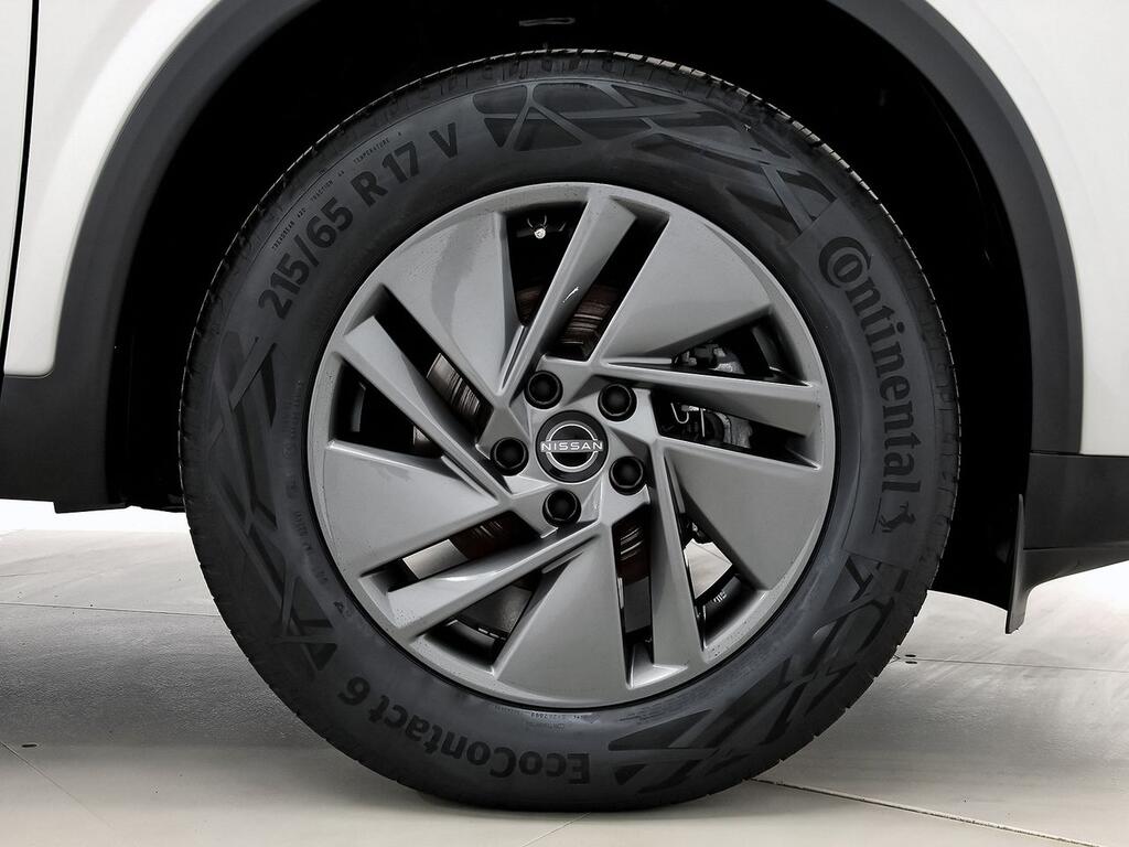 Nissan Qashqai DIG-T 103kW (140CV) mHEV 4x2 Acenta 6 Nissan Qashqai DIG-T 103kW (140CV) mHEV 4x2 Acenta 6