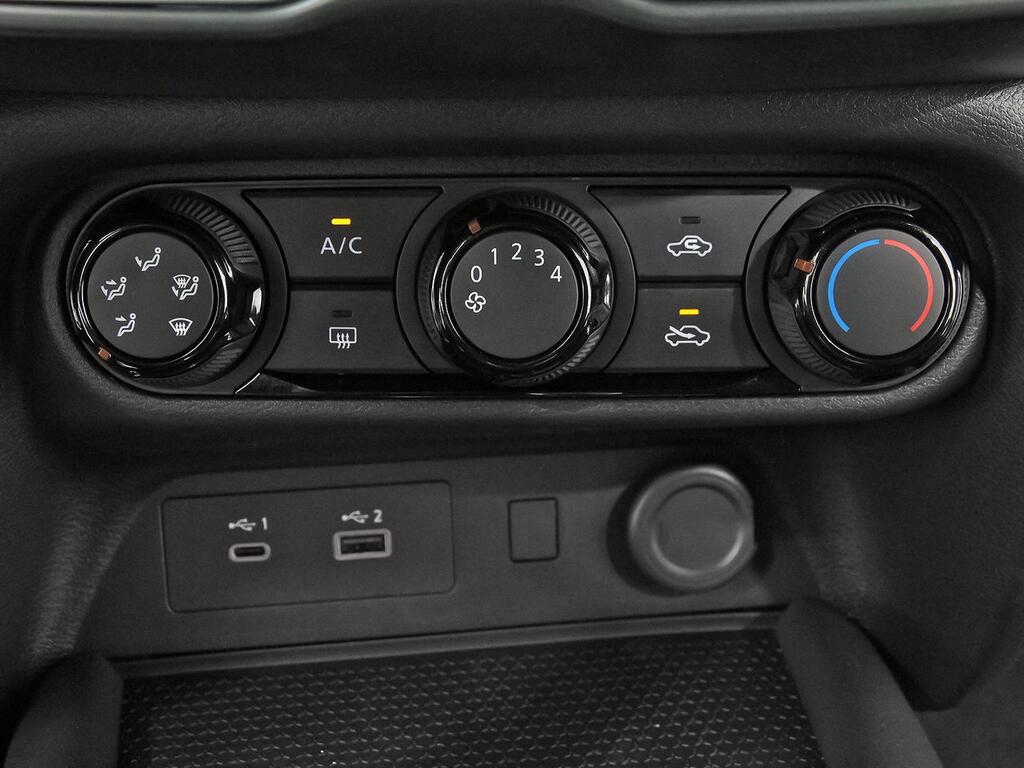 Nissan Juke DIG-T 84 kW (114 CV) 6M/T Acenta 21 Nissan Juke DIG-T 84 kW (114 CV) 6M/T Acenta 21