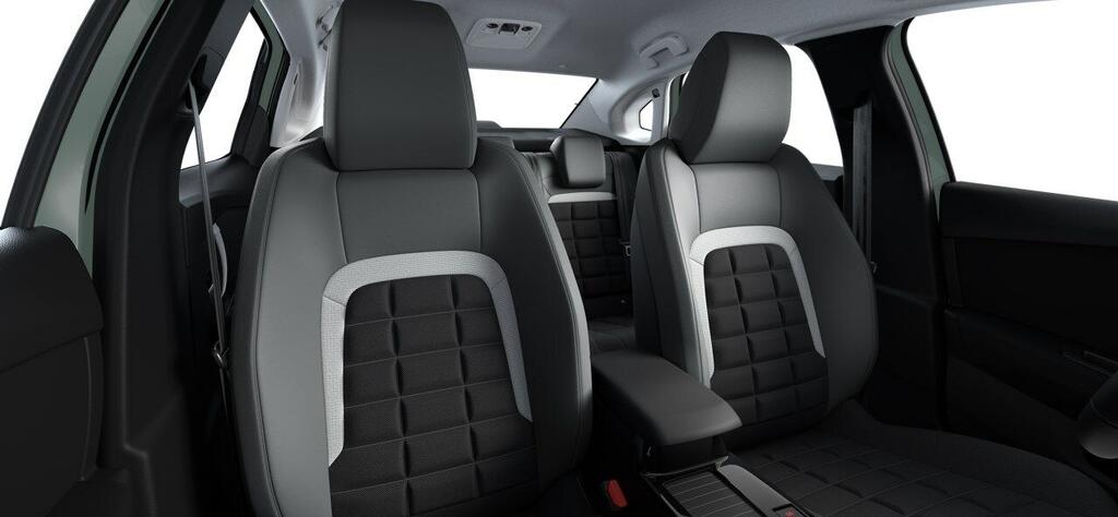 Citroën C4 X Hybrid 136 e-DCS6 Plus 8 Citroën C4 X Hybrid 136 e-DCS6 Plus 8