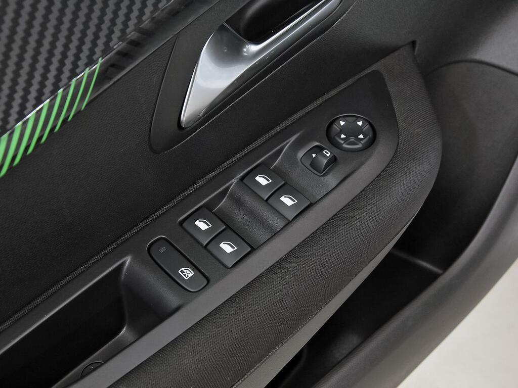 Peugeot 208 Active Puretech 100 13