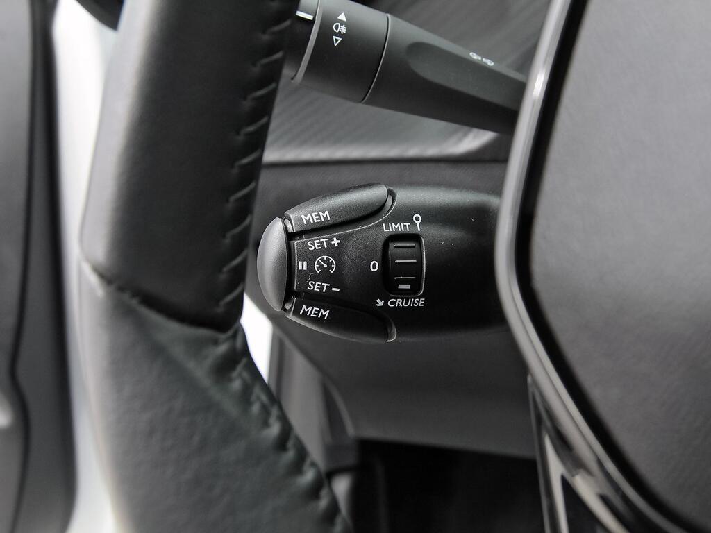 Peugeot 208 Active Puretech 100 17