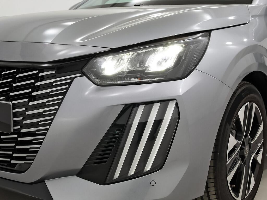 Peugeot 208 Allure Puretech 100 34