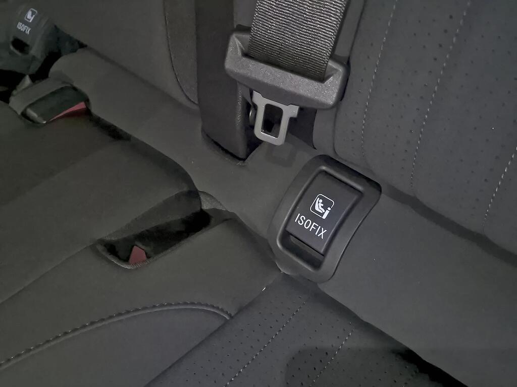 Ebro S800 1.5 TGDI PHEV Luxury E-CVT 32 Ebro S800 1.5 TGDI PHEV Luxury E-CVT 32