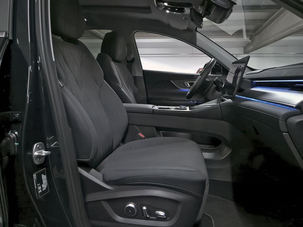 Ebro S800 1.5 TGDI PHEV Luxury E-CVT 7 Ebro S800 1.5 TGDI PHEV Luxury E-CVT 7