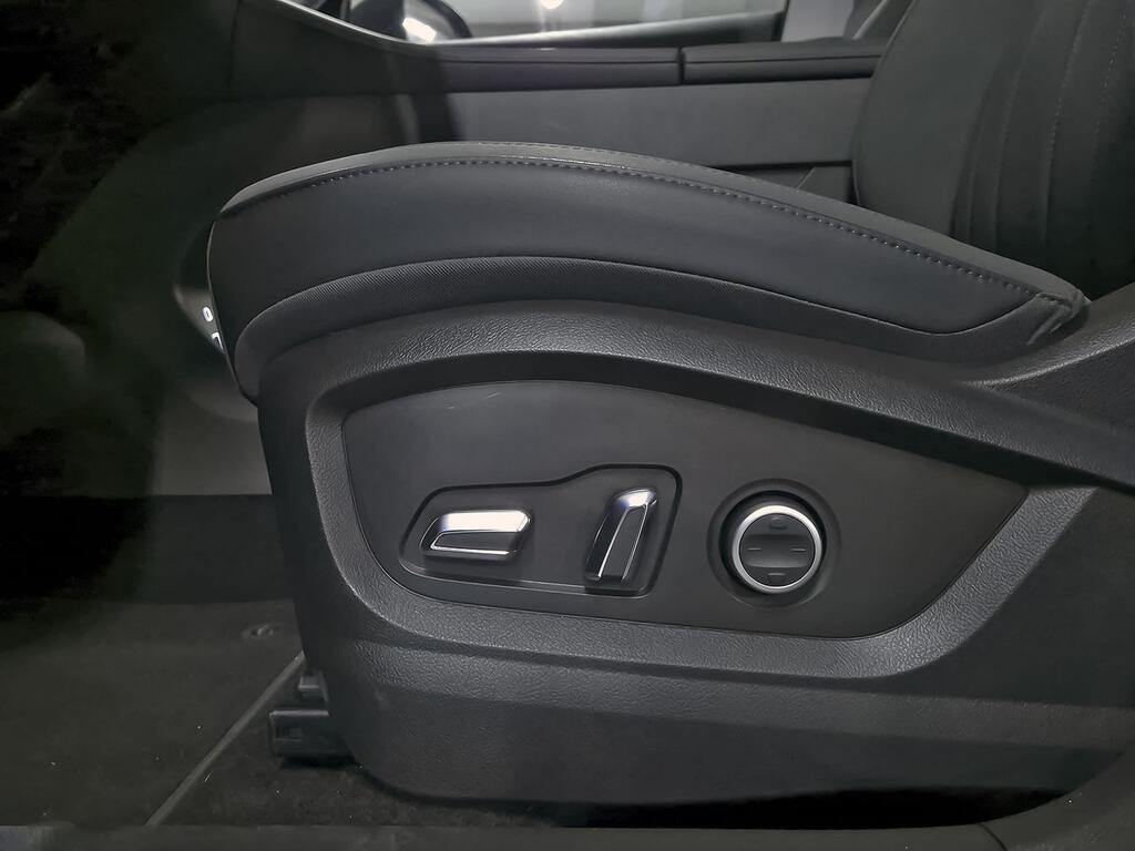 Ebro S800 1.5 TGDI PHEV Luxury E-CVT 28 Ebro S800 1.5 TGDI PHEV Luxury E-CVT 28