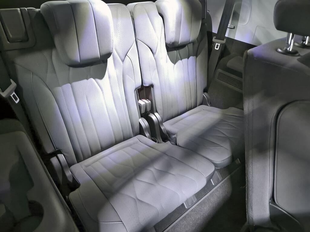 Ebro S800 1.5 TGDI PHEV Luxury E-CVT 9 Ebro S800 1.5 TGDI PHEV Luxury E-CVT 9