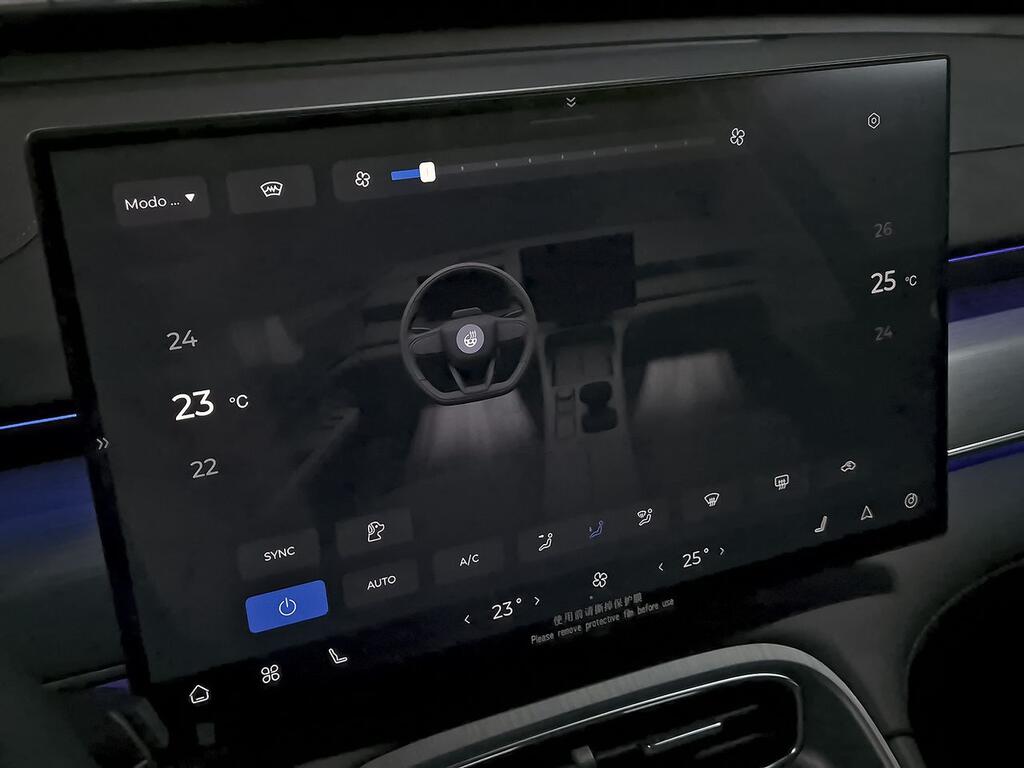 Ebro S800 1.5 TGDI PHEV Luxury E-CVT 26 Ebro S800 1.5 TGDI PHEV Luxury E-CVT 26