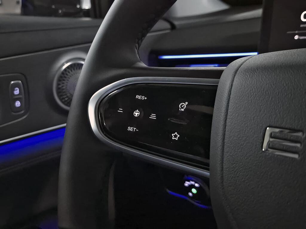 Ebro S800 1.5 TGDI PHEV Luxury E-CVT 19 Ebro S800 1.5 TGDI PHEV Luxury E-CVT 19