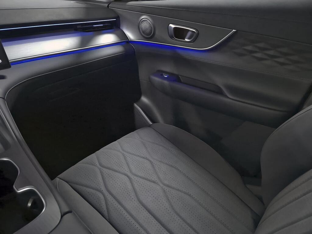 Ebro S800 1.5 TGDI PHEV Luxury E-CVT 29 Ebro S800 1.5 TGDI PHEV Luxury E-CVT 29