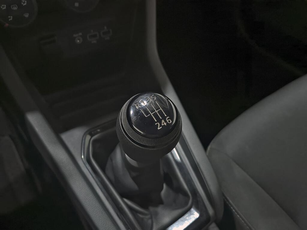 Renault Clio Business Blue dCi 74kW (100CV) 24 Renault Clio Business Blue dCi 74kW (100CV) 24