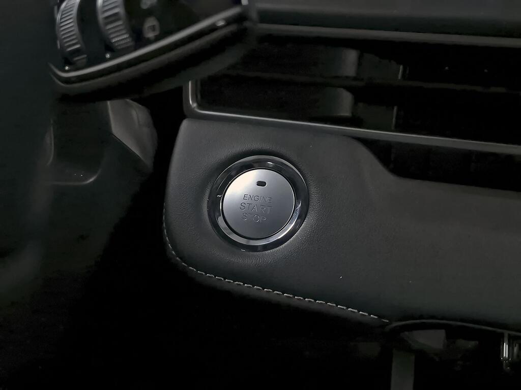 Ebro S400 1.5 DHE HEV Excellence CVT 16