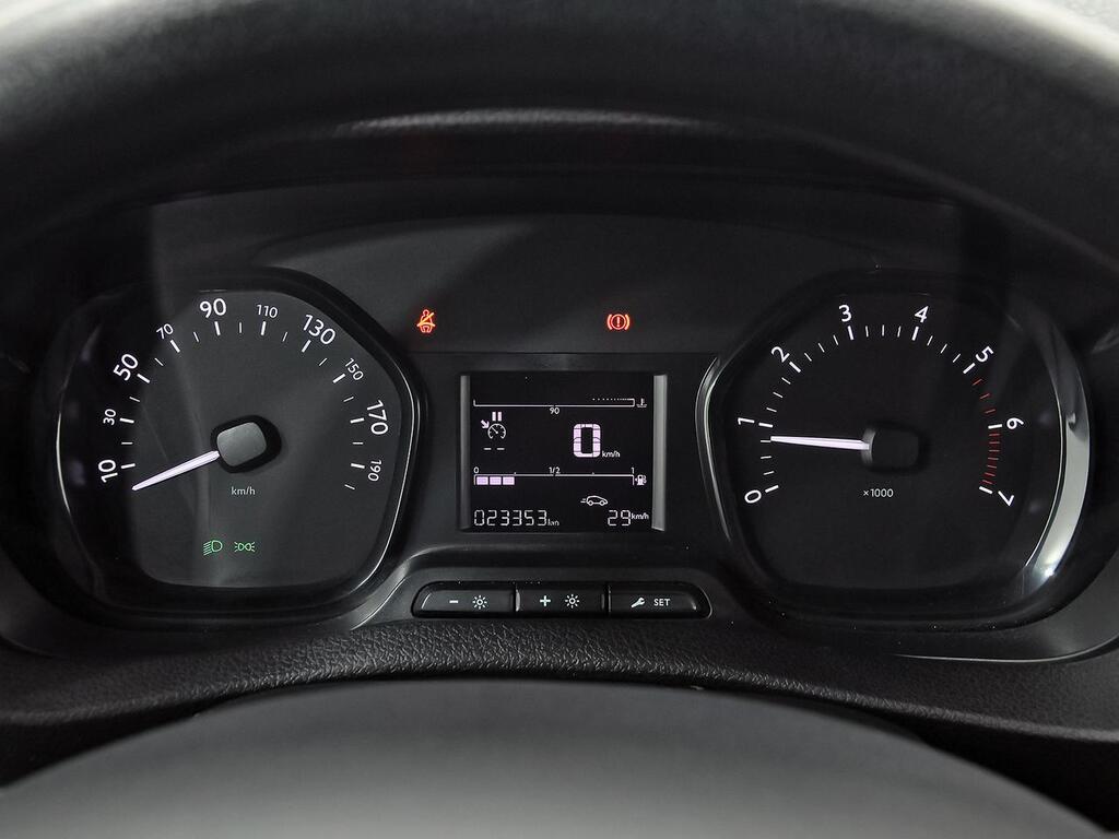 Fiat Scudo FG 1.5 BLUEHDI 100 BUSINESS L1 4P 16 Fiat Scudo FG 1.5 BLUEHDI 100 BUSINESS L1 4P 16