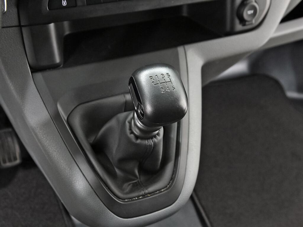 Fiat Scudo FG 1.5 BLUEHDI 100 BUSINESS L1 4P 28 Fiat Scudo FG 1.5 BLUEHDI 100 BUSINESS L1 4P 28