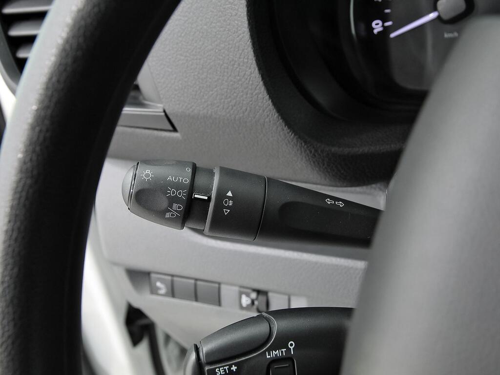 Fiat Scudo FG 1.5 BLUEHDI 100 BUSINESS L1 4P 17 Fiat Scudo FG 1.5 BLUEHDI 100 BUSINESS L1 4P 17