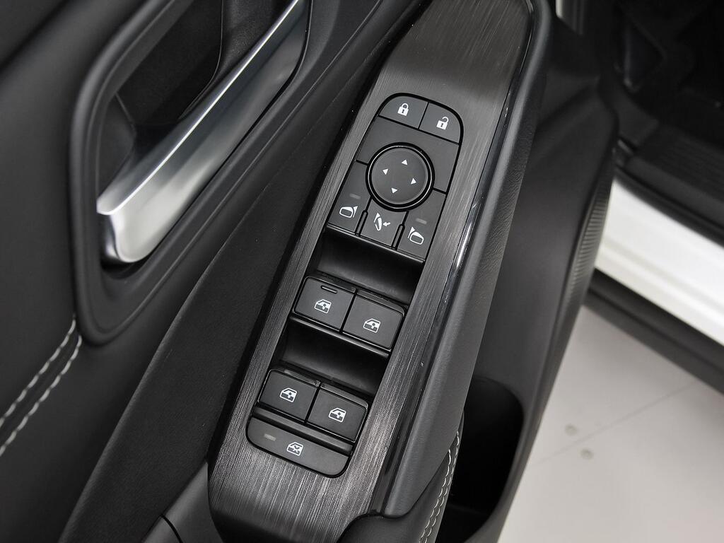 Nissan Qashqai DIG-T 103kW (140CV) mHEV 4x2 Acenta 12 Nissan Qashqai DIG-T 103kW (140CV) mHEV 4x2 Acenta 12